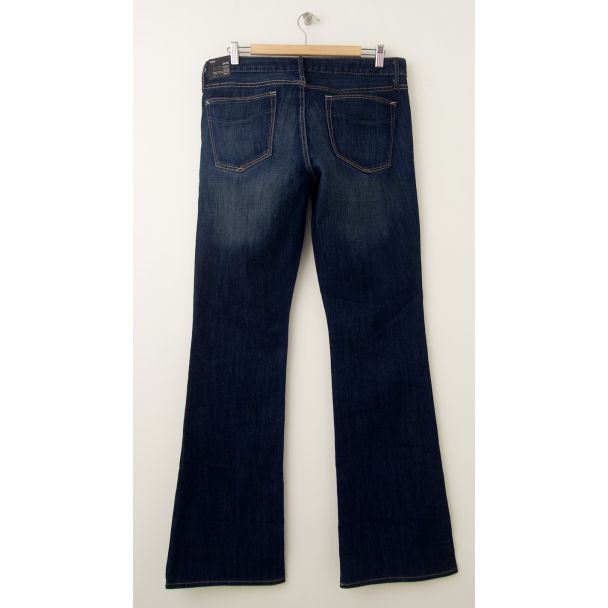 NEW Gap 1969 Curvy Jeans in Medium Wash (back)