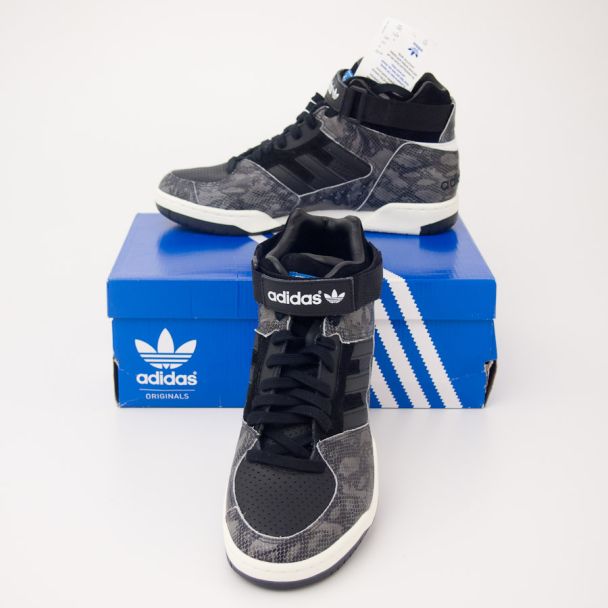 Adidas Originals Enforcer Mid Basketball Sneaker Q34162 in Black/Black/Legacy