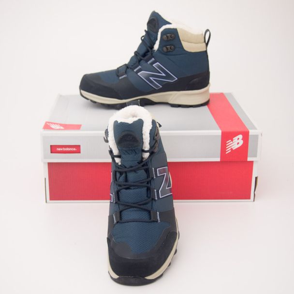 New Balance Women's 1099 Winter Hiking Boot in Navy WO1099NV