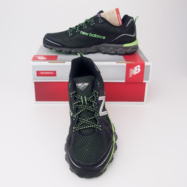 New Balance Men's 710v2 Trail Running Shoe MT710BG2 in Black
