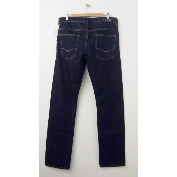 NEW Gap 1969 Original Fit Selvage Jeans in Resin Rinse (back)
