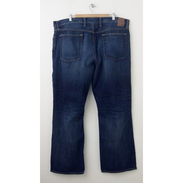 NEW Gap 1969 Easy Fit Jeans in Vintage (back)