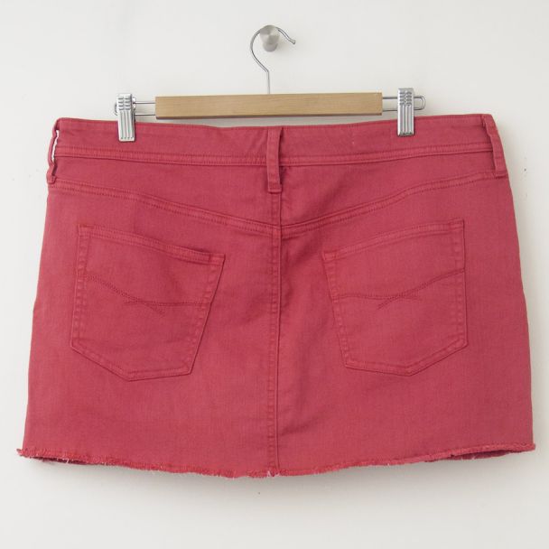 NEW Gap 1969 Raw Edge Denim Mini Skirt in Red Peach (back)
