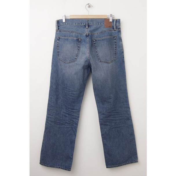 NEW Gap 1969 Standard Fit Jeans in Pale Blue Wash (back)