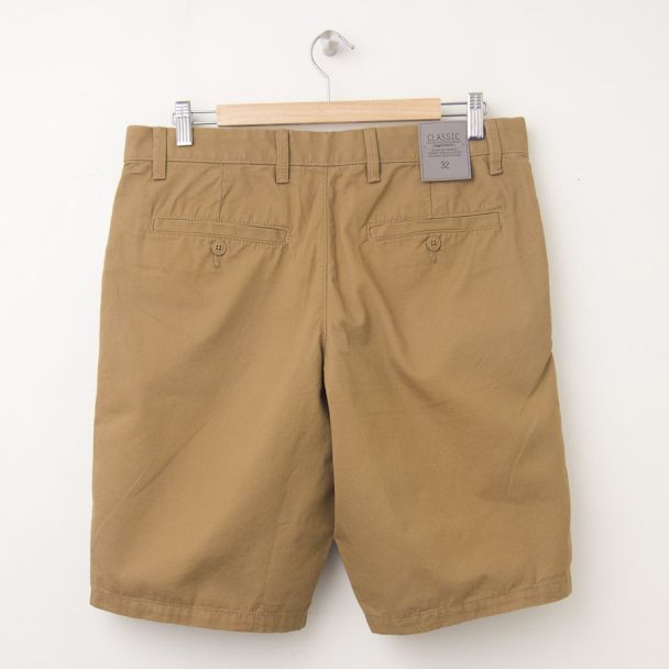 NEW Gap Classic 11" Flat Front Shorts in Cream Caramel (back)