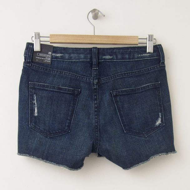 NEW Gap 1969 Destructed Raw Edge Maddie Slim Cut-Off Denim Shorts in Buckskin