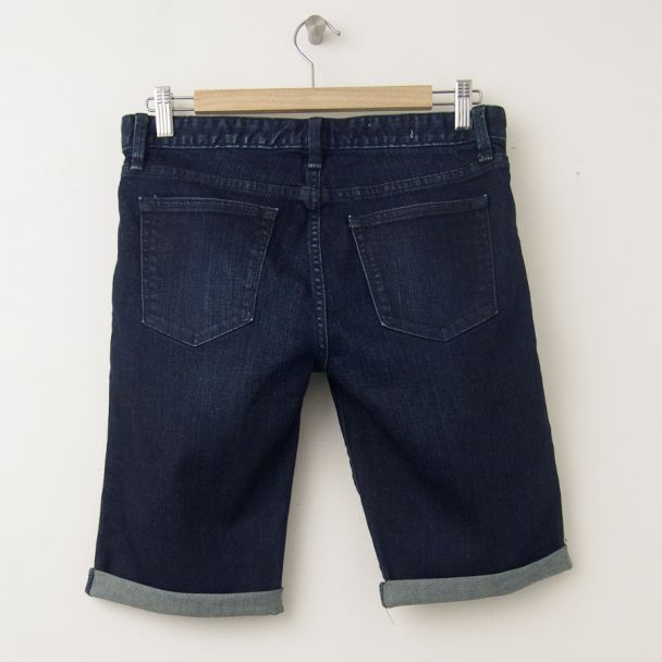 NEW Gap 1969 Skinny Bermuda Denim Shorts in Barge Wash