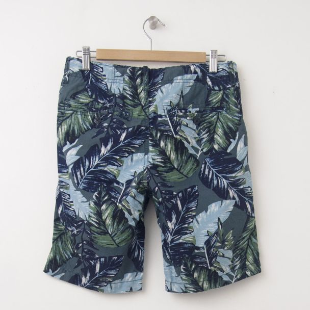 NEW GapKids Boys Palm Leaf Flat Front Shorts in Green Leaf Print (back)