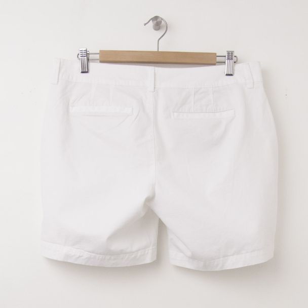 Old Navy 7" Twill Shorts in Bright White (back)