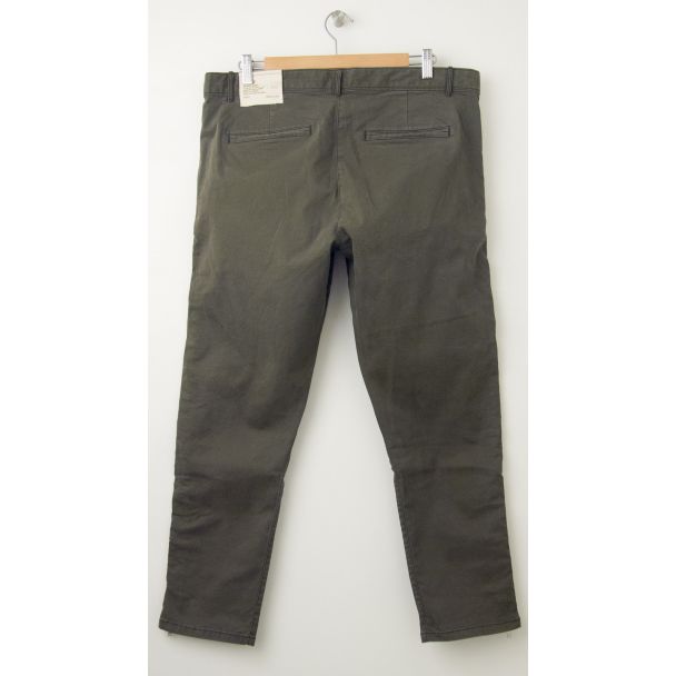 NEW Gap Skinny Mini Zip Khaki Pants in Oil Green (back)