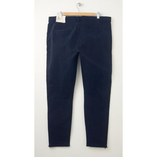 NEW Gap Super Skinny Ankle-Zip Khaki Pants in New Classic Navy (back)
