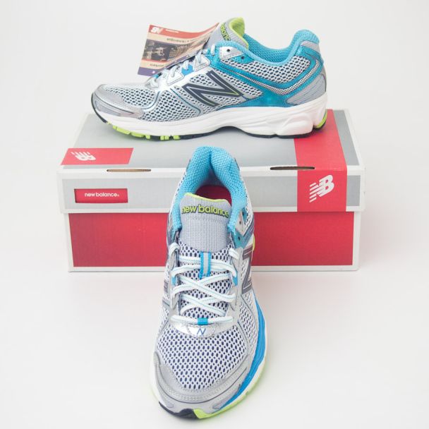 New Balance Women's 880v2 Running Shoes in White W880WB2