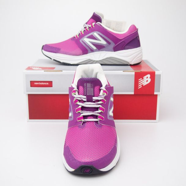 New Balance Women's 3040 Optimum Control Running Shoes W3040PP1 in Berry