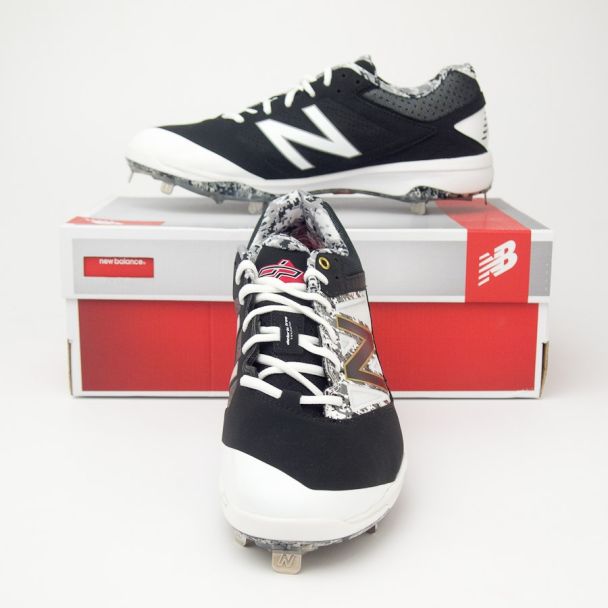 New Balance 4040v3 Pedoria Low Cut Baseball Cleats L4040PK3 in Black