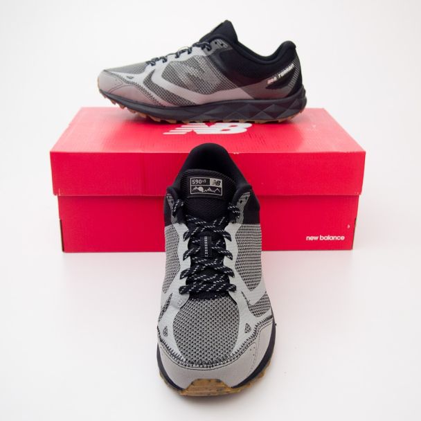 New Balance Men's 590v3 Trail Running Shoes MT590RT3 in Grey