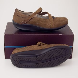 Aravon Lucie Brown Nubuck Mary Jane Shoes with Stridarc Glide WEL03BN